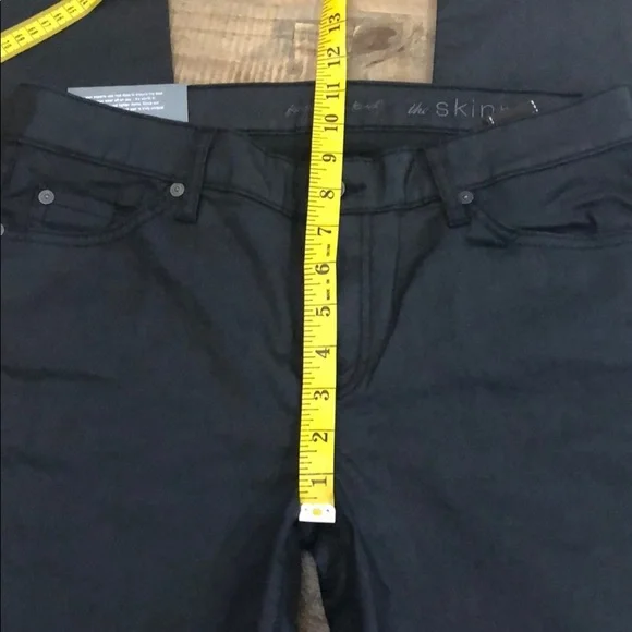 7 For All Mankind Black Skinny Jeans NWOT - Picture 2 of 8